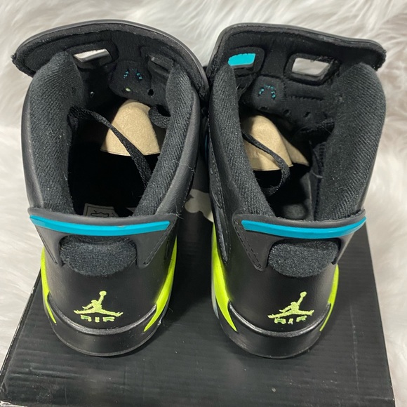 Jordan 6 retro volt ice/blk - Picture 4 of 8